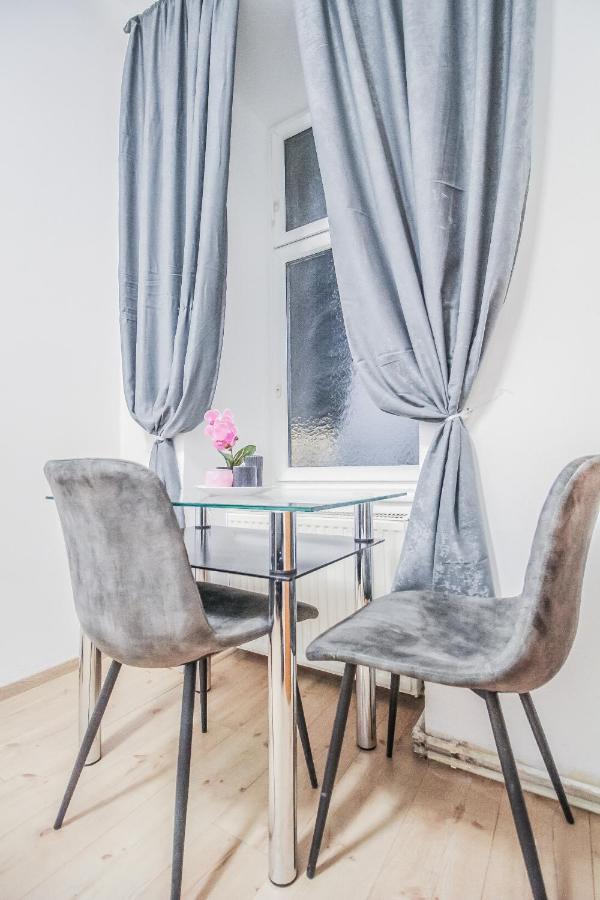 Comfort Quad Room Hn Viena Exterior foto