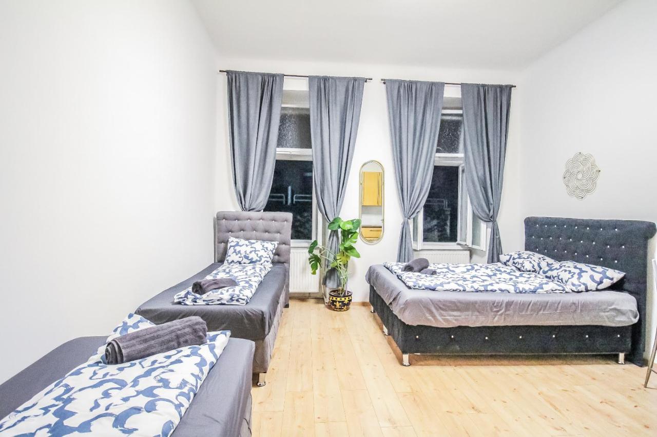 Comfort Quad Room Hn Viena Exterior foto